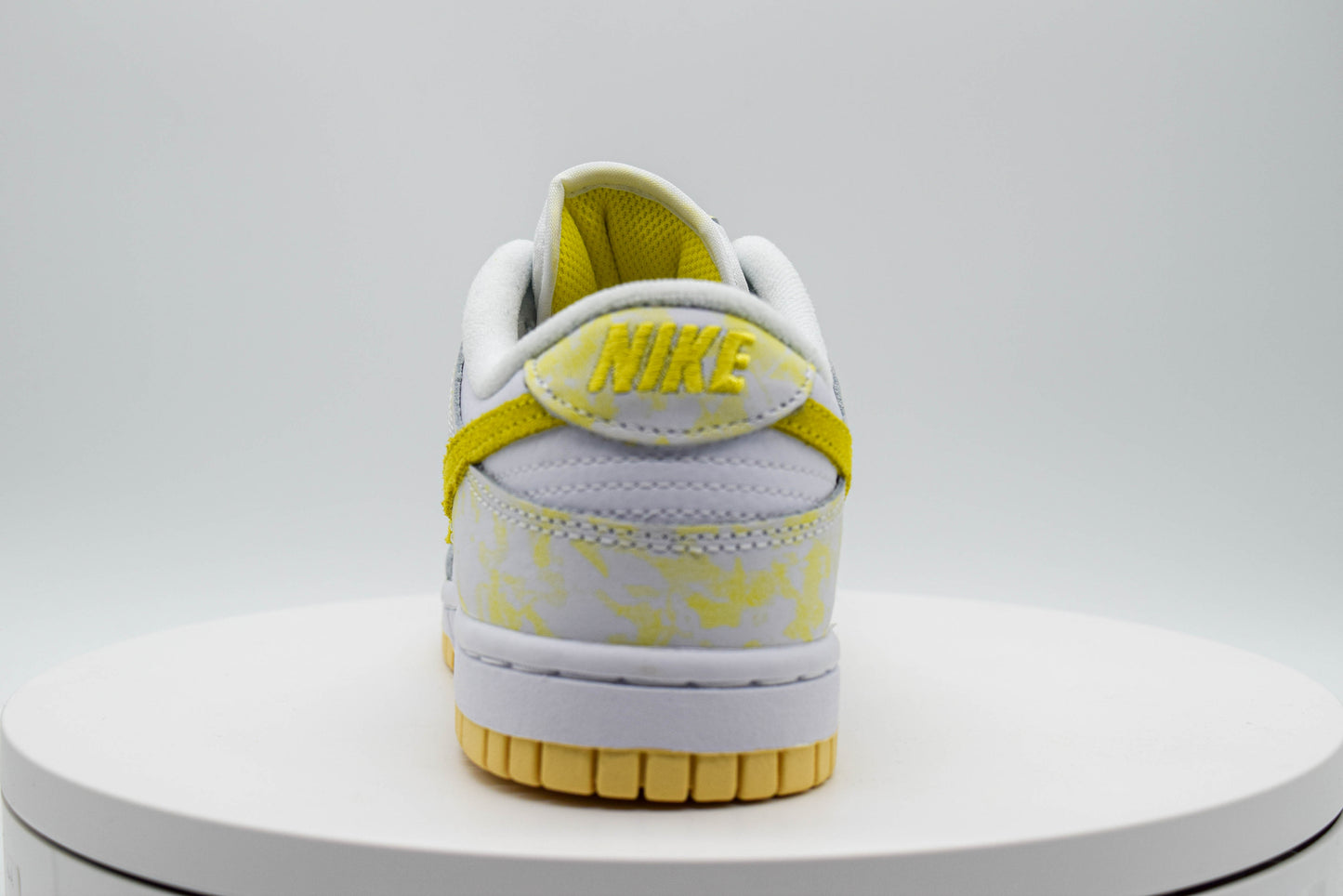Nike Dunk Low Yellow Strike